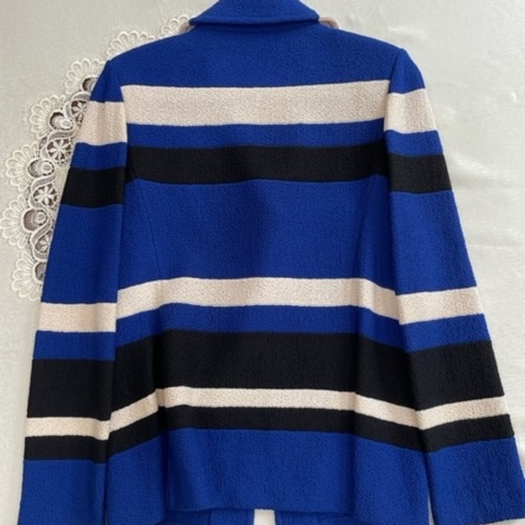 St John knit Jacket, Size 4, Blue, Black, and Creme Striped - Picture 2 of 2